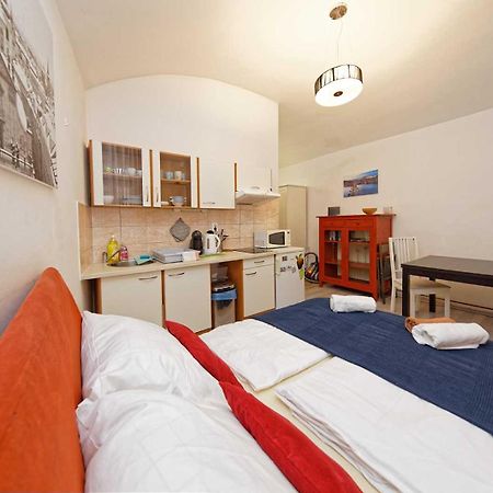 Riverside Apartment Praga Exterior foto