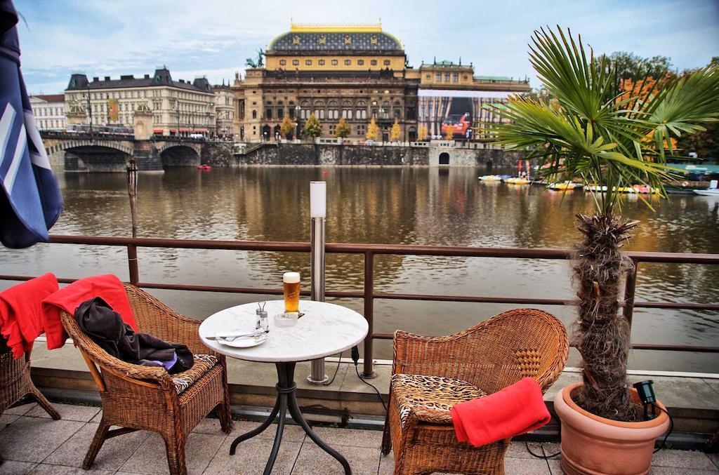 Riverside Apartment Praga Quarto foto