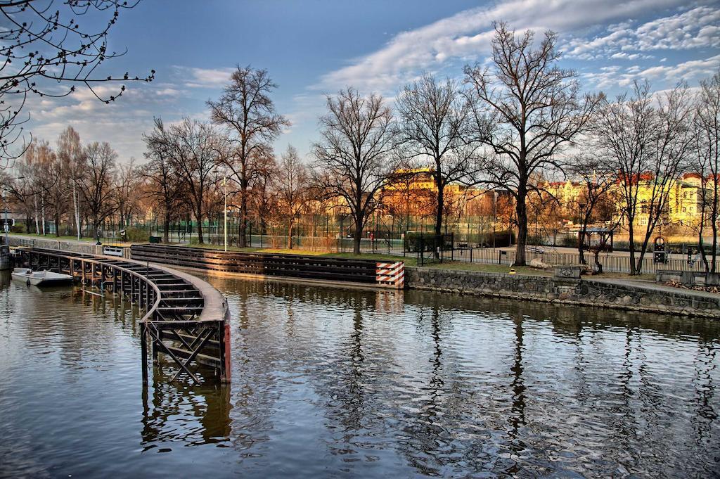 Riverside Apartment Praga Exterior foto